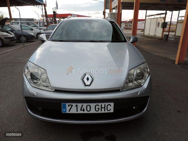 Renault Laguna G.Tour Dynamique 2.0dCi 130CV de 2009 con 180.000 Km por 4.100 EUR. en Badajoz