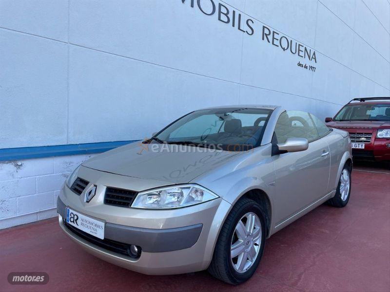 Renault Megane COUPECABR. CONFORT DYNAMIQUE 1.6 16v de 2005 con 190.000 Km por 3.850 EUR. en Barcelona