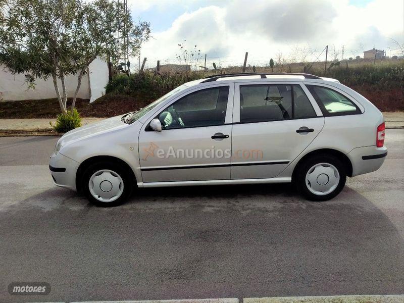 Skoda Fabia Combi 1.9 SDi 64CV Young de 2005 con 164.000 Km por 3.500 EUR. en Badajoz