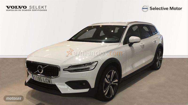 Volvo V 60 2.0 D4 AUTO PRO de 2019 con 21.500 Km por 41.900 EUR. en Cantabria