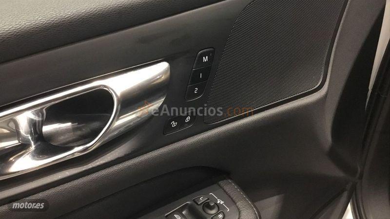 Volvo V 60 2.0 D4 AUTO PRO de 2019 con 21.500 Km por 41.900 EUR. en Cantabria
