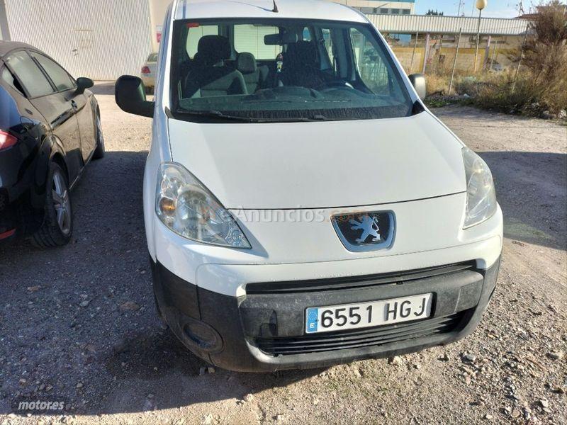 Peugeot Partner Tepee Confort 1.6 HDi 90cv de 2011 con 225.700 Km por 5.500 EUR. en Murcia
