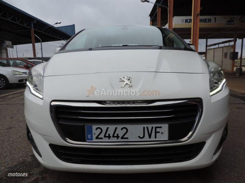 Peugeot 5008 Allure 2.0 BlueHDi 110KW 150CV de 2017 con 260.000 Km por 8.200 EUR. en Badajoz