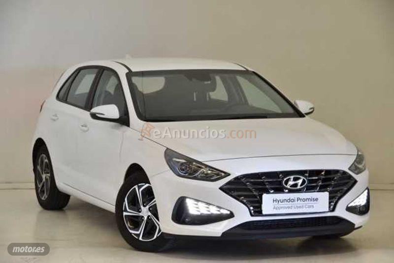 Hyundai i30 1.0 TGDI Klass 48V 120 de 2021 con 15 Km por 21.790 EUR. en Sevilla