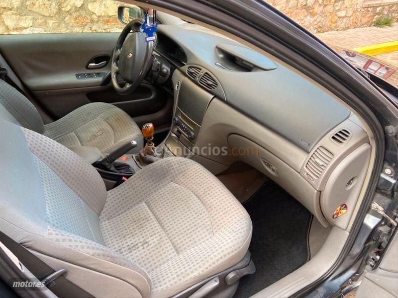 Renault Laguna GRAND TOUR EXPRESSION 1.9DCI 120CV de 2003 con 164.000 Km por 2.300 EUR. en Madrid