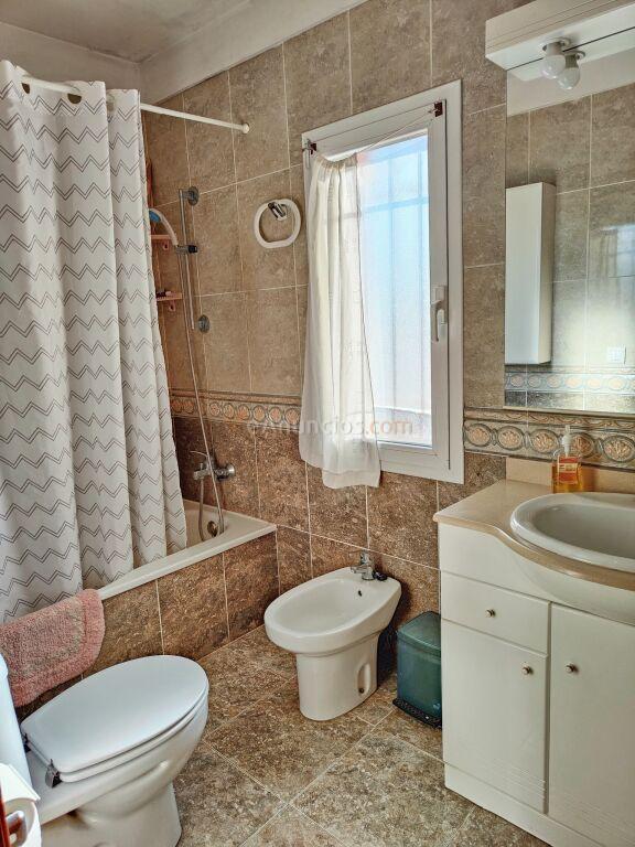 Casa-Chalet en Venta en Escala, L Girona