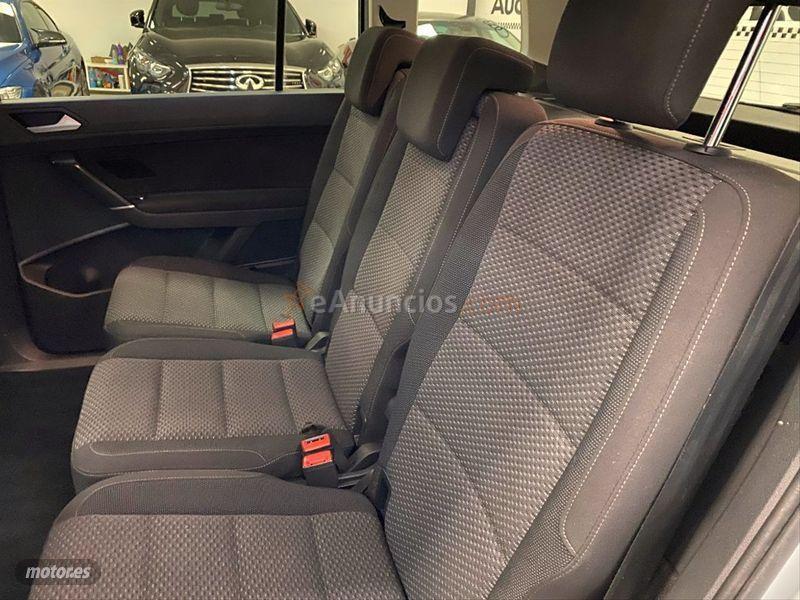 Volkswagen Touran Sport 2.0 TDI 110kW150CV BMT DSG de 2016 con 178.000 Km por 17.900 EUR. en Murcia