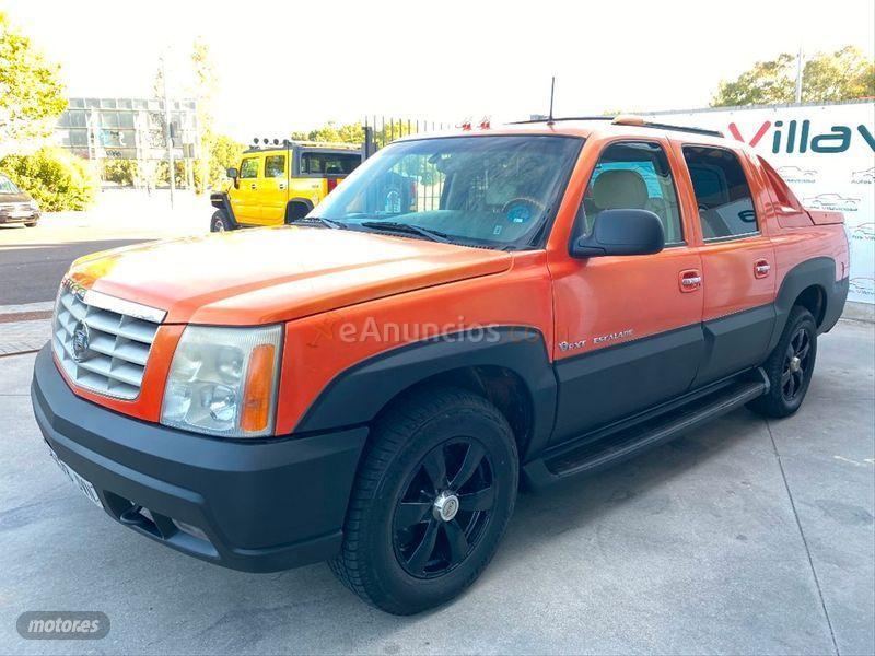 Cadillac Escalade  de 2002 con 150.000 Km por 15.900 EUR. en Madrid