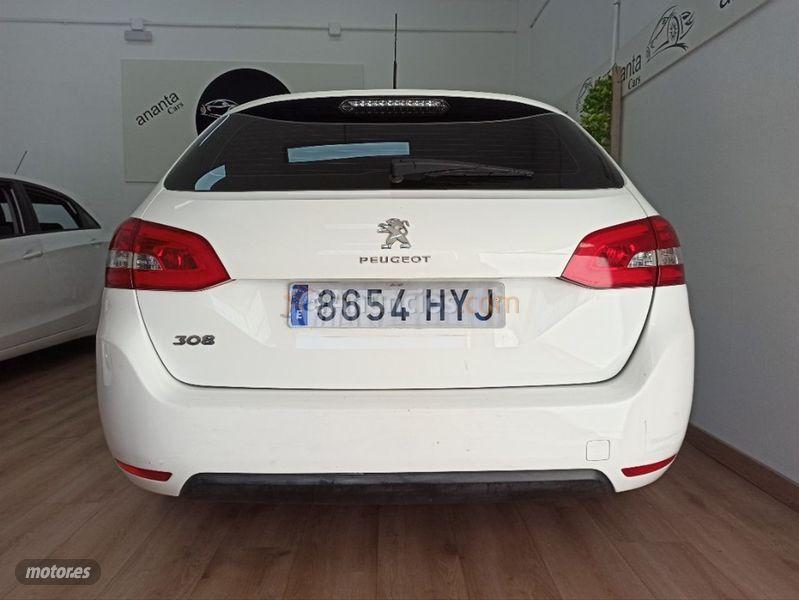Peugeot 308 Nuevo 308 SW Access 1.6 HDI 92 de 2014 con 272.000 Km por 5.499 EUR. en Madrid