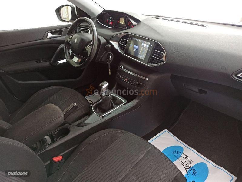 Peugeot 308 Nuevo 308 SW Access 1.6 HDI 92 de 2014 con 272.000 Km por 5.499 EUR. en Madrid