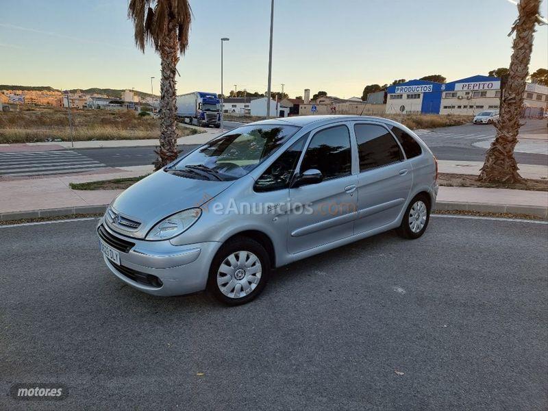 Citroen Xsara Picasso 1.6 16v HDI Exclusive de 2005 con 160.000 Km por 2.850 EUR. en Alicante