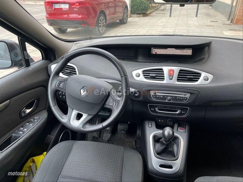 Renault Scenic Dynamique 1.5dCi 105cv eco2 de 2009 con 231.000 Km por 4.900 EUR. en Madrid