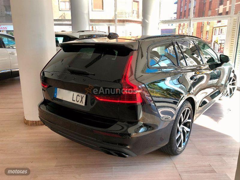 Volvo V 60 2.0 D3 Momentum Auto de 2019 con 44.000 Km por 30.950 EUR. en Asturias