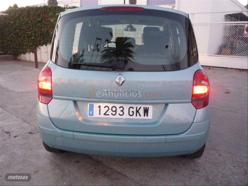 Renault Grand Modus Dynamique TCE100 eco2 de 2009 con 200.000 Km por 3.800 EUR. en Barcelona