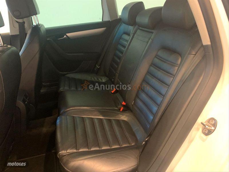 Volkswagen Passat Alltrack 2.0 TDI 177cv DSG 4motion BMT de 2014 con 143.000 Km por 24.900 EUR. en Navarra