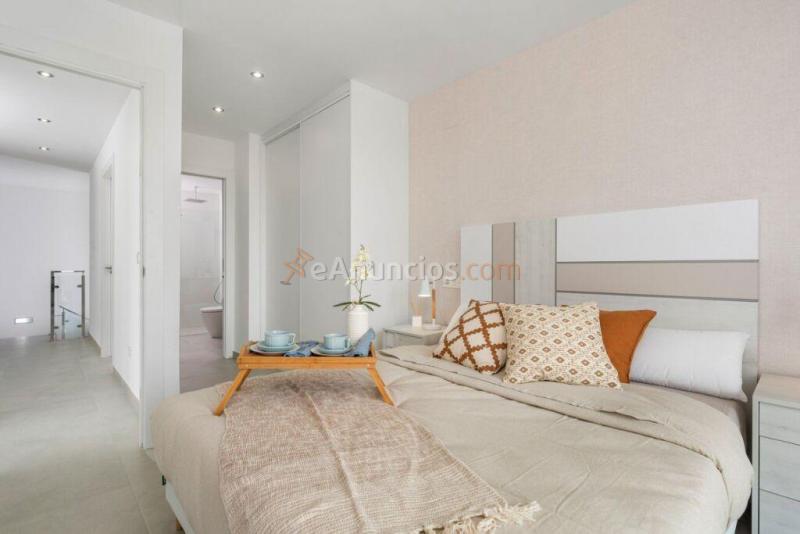 Casa-Chalet en Venta en Marina, La Alicante