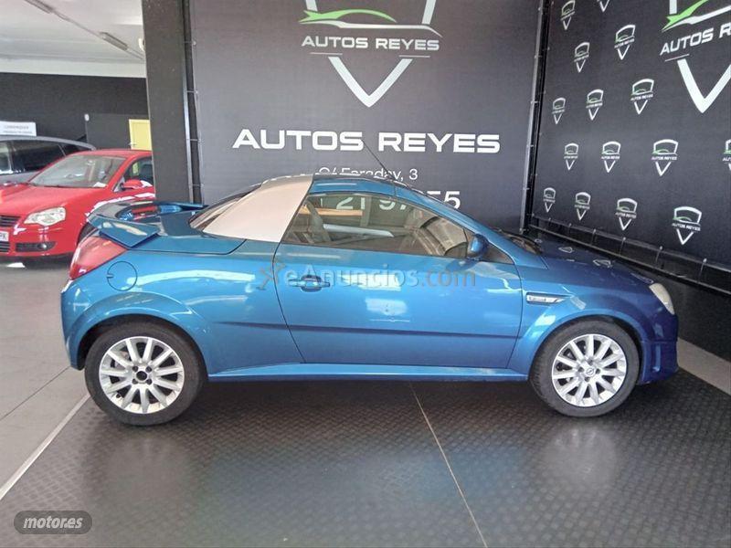 Opel Tigra Sport Premium 1.4 de 2005 con 156.000 Km por 2.600 EUR. en Madrid