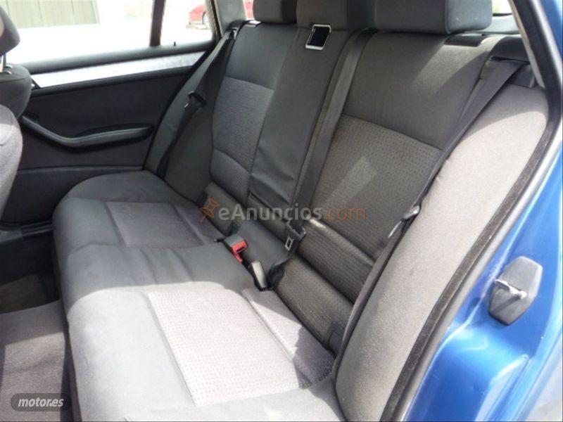 BMW Serie 3 320D TOURING de 2002 con 280.000 Km por 2.500 EUR. en Barcelona