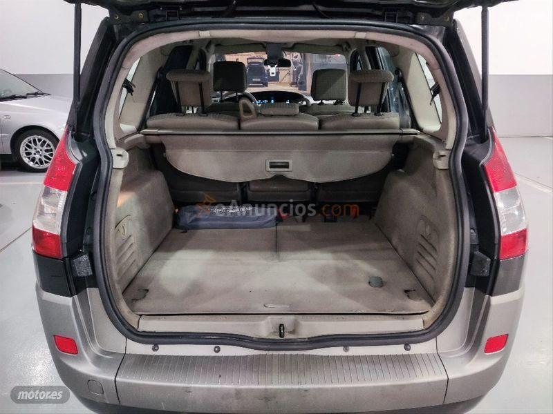 Renault Grand Scenic Confort Dynamique 1.9dCi EU4 de 2005 con 293.000 Km por 1.990 EUR. en Lleida