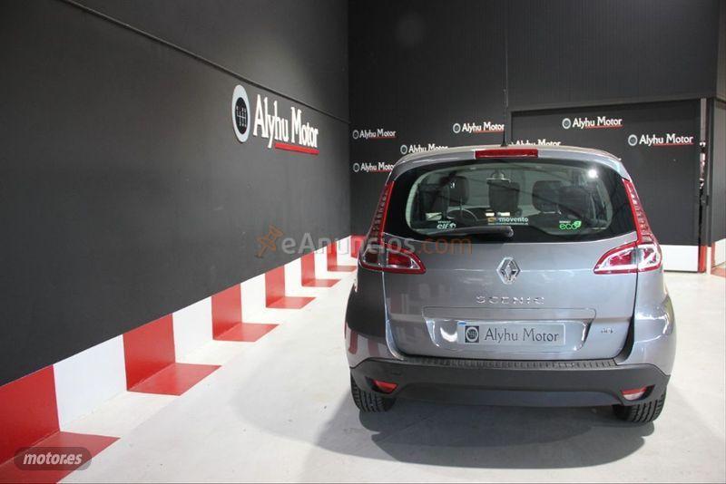Renault Scenic Dynamique dCi 110 de 2011 con 119.000 Km por 7.990 EUR. en Salamanca