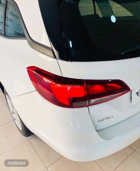 Opel Astra 1.6 CDTi 110 CV Selective ST de 2016 con 139.000 Km por 9.750 EUR. en Cadiz