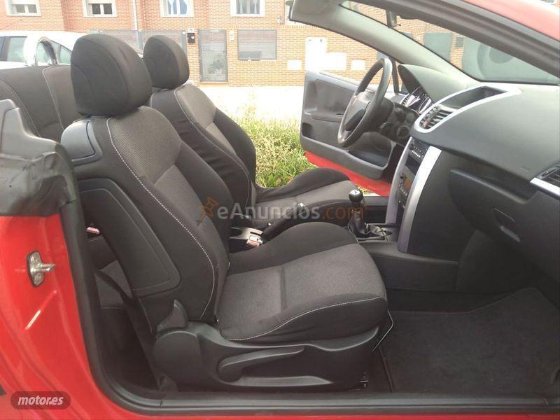 Peugeot 207 CC 1.6 VTi 16v 120 de 2007 con 198.000 Km por 3.490 EUR. en Madrid