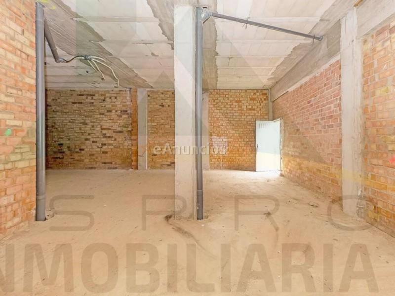 LOCALES COMERCIALES SITUADOS EN PLANTA BAJA EDIFICIO COMUNITARIO