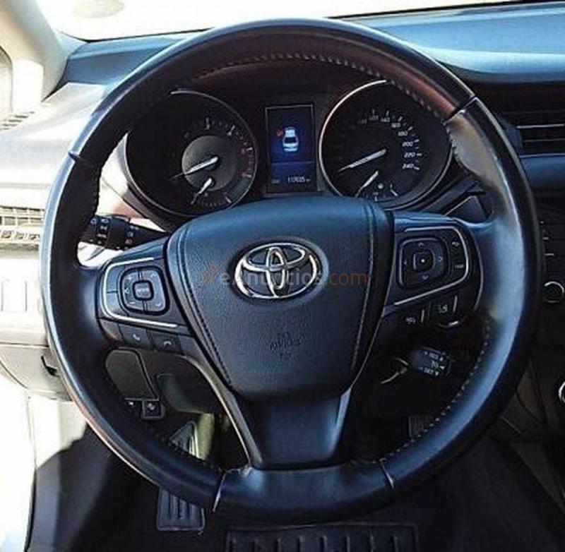 Toyota Avensis TOYOTA Avensis 1.6 112 dynamic 