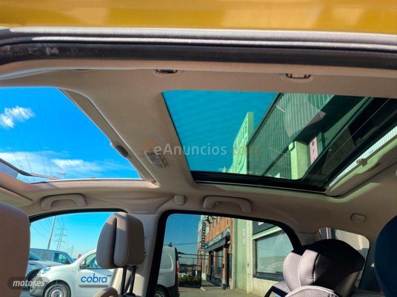 Renault Scenic CONFORT AUTHENTIQUE 1.9DCI de 2004 con 235.000 Km por 3.000 EUR. en Salamanca