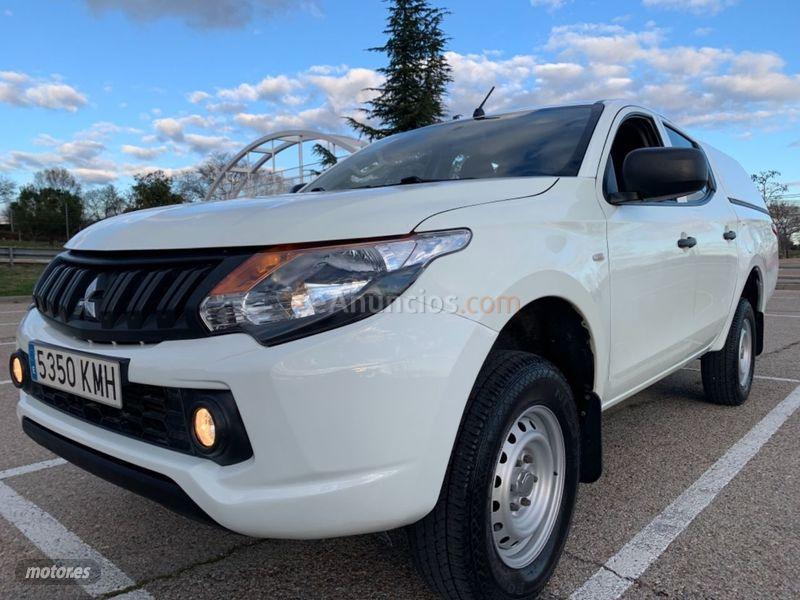 Mitsubishi L 200 DC 250 DID MPro de 2018 con 110.000 Km por 21.900 EUR. en Madrid