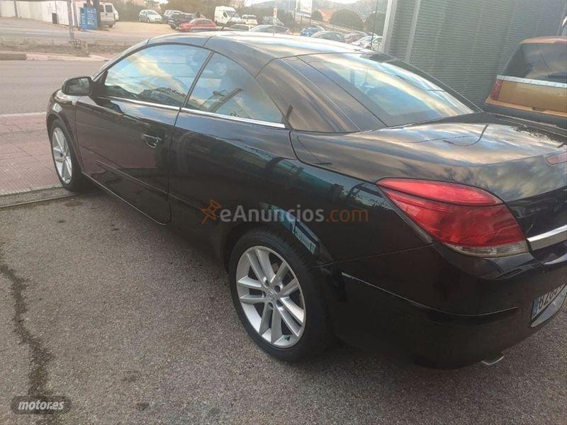 Opel Astra Twin Top 1.9 CDTi Cosmo de 2007 con 170.090 Km por 4.990 EUR. en Madrid
