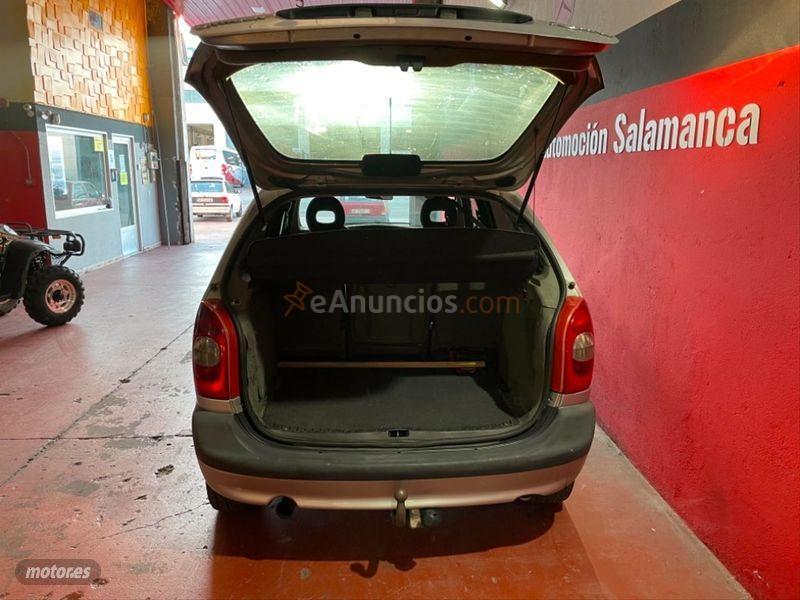 Citroen Xsara Picasso 2.0 HDI de 2002 con 245.000 Km por 2.500 EUR. en Salamanca