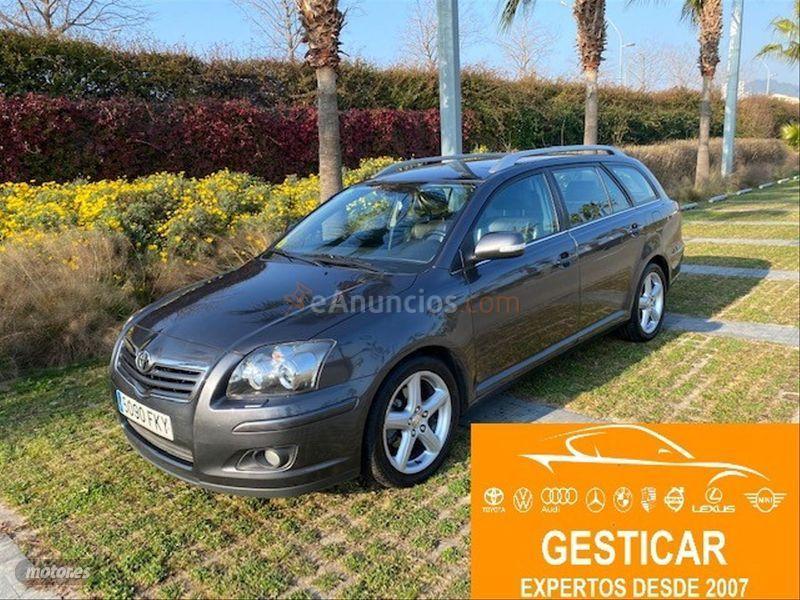 Toyota Avensis 2.0 D4D Sol Wagon de 2007 con 300.000 Km por 3.490 EUR. en Barcelona