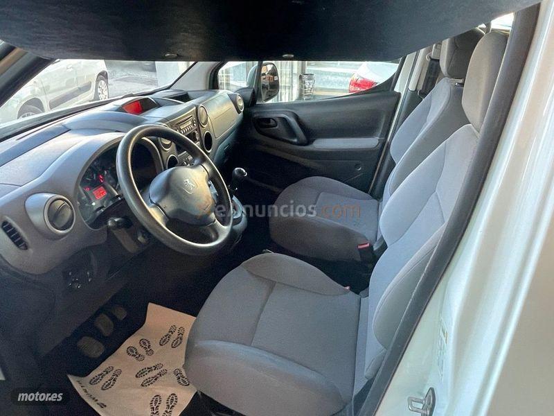 Peugeot Partner TEPEE Access 1.6 BlueHDi 75 de 2016 con 39.999 Km por 13.500 EUR. en Malaga