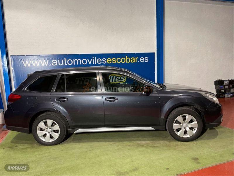 Subaru Outback 2.5i Premium de 2012 con 355.055 Km por 7.990 EUR. en Madrid