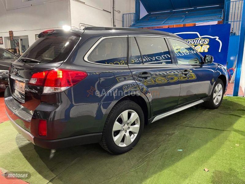Subaru Outback 2.5i Premium de 2012 con 355.055 Km por 7.990 EUR. en Madrid