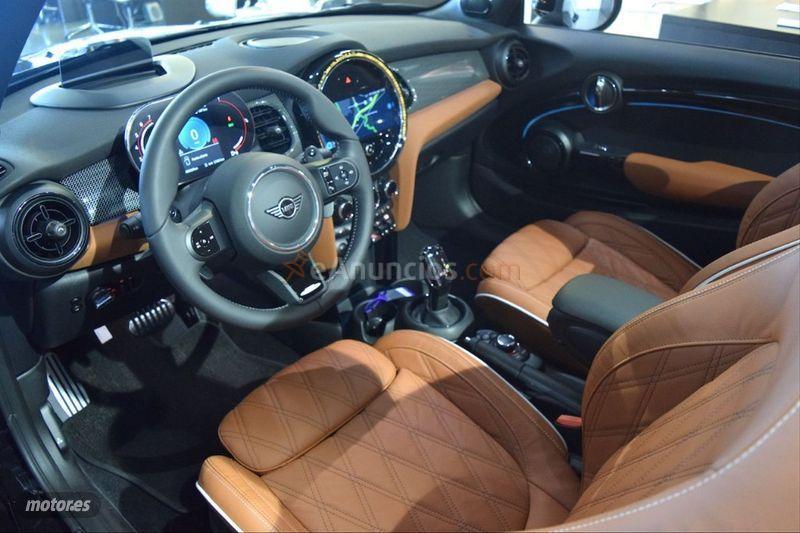Mini Cooper John Cooper Works Cabrio de 2021 con 4.200 Km por 48.900 EUR. en Barcelona
