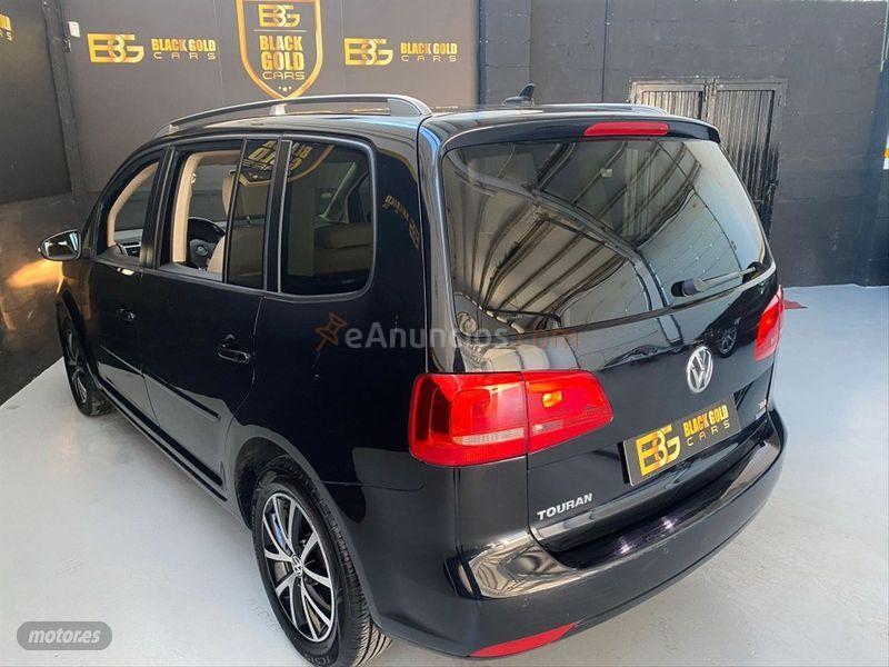 Volkswagen Touran 1.6 TDI 105cv DSG Advance de 2013 con 152.000 Km por 12.990 EUR. en Madrid