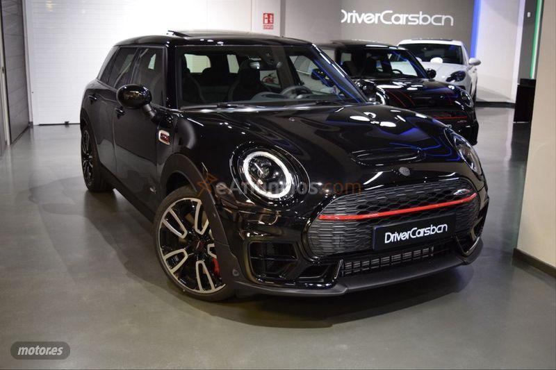 Mini Clubman JOHN COOPER WORKS ALL4 de 2021 con 4.100 Km por 49.900 EUR. en Barcelona