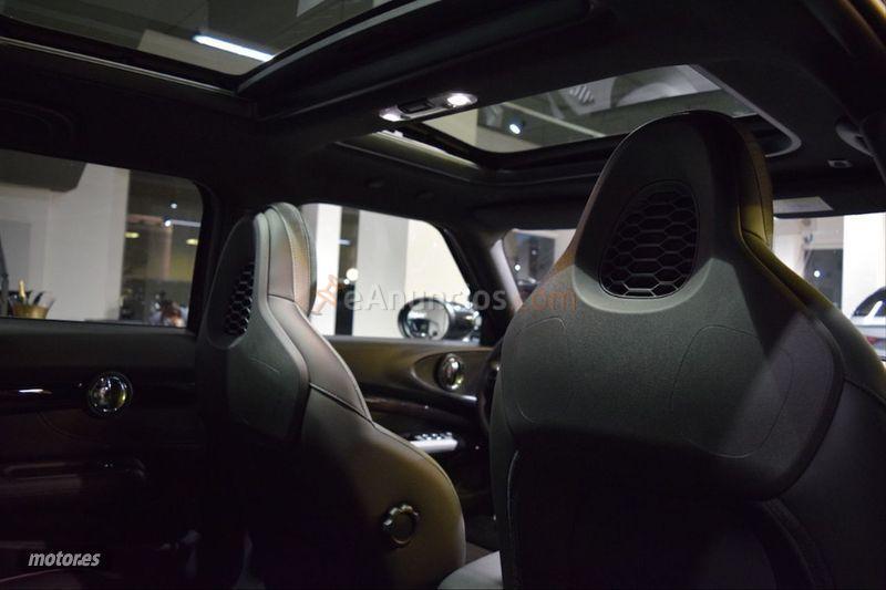 Mini Clubman JOHN COOPER WORKS ALL4 de 2021 con 4.100 Km por 49.900 EUR. en Barcelona