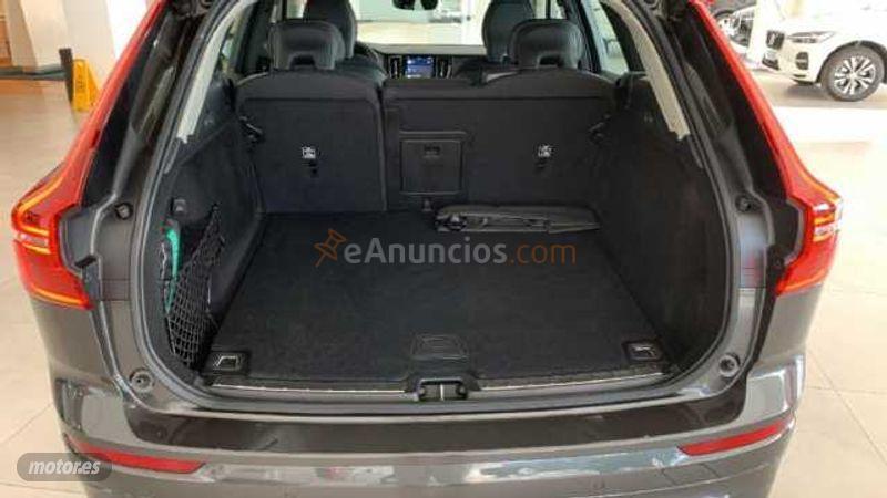 Volvo XC 60 2.0 B4 D MOMENTUM PRO AUTO 197 5P de 2021 con 2.020 Km por 44.900 EUR. en Ciudad Real