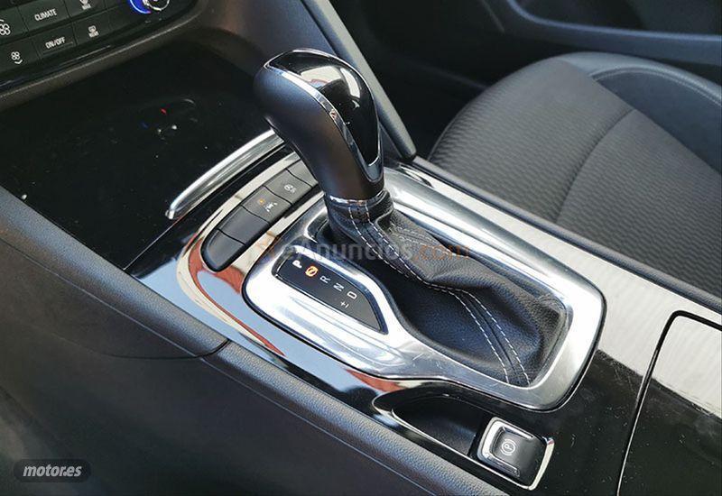 Opel Insignia ST 2.0 CDTi Turbo D Excellence Auto de 2018 con 93.000 Km por 17.900 EUR. en Sevilla