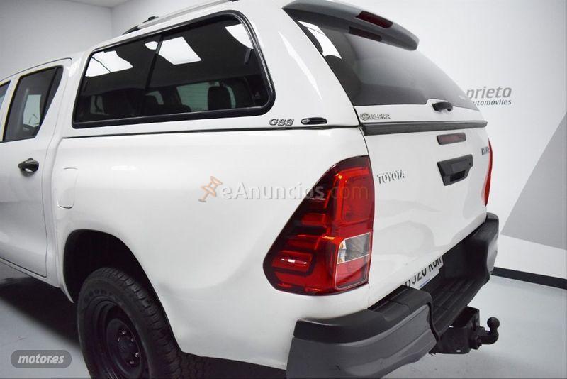 Toyota Hilux 2.4 D4D Cabina Doble GX de 2018 con 119.000 Km por 24.500 EUR. en Ciudad Real