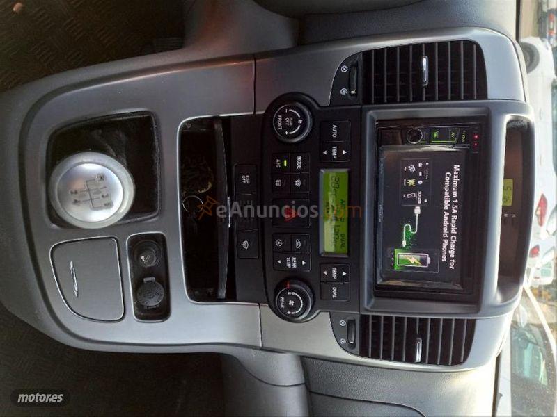 Kia Carnival 2.9 CRDi VGT EX I de 2006 con 175.000 Km por 3.500 EUR. en Barcelona