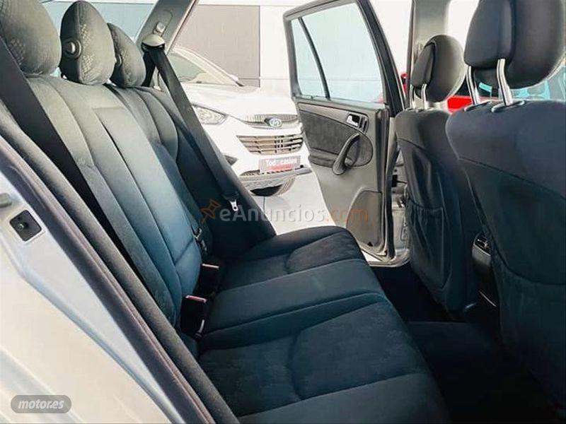 Mercedes Clase C C 220 CDI CLASSIC de 2001 con 280.000 Km por 4.300 EUR. en Sevilla