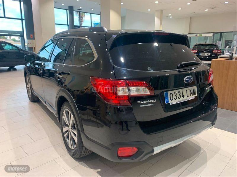 Subaru Outback 2.5i Executive CVT Lineartronic AWD de 2021 con 17.800 Km por 32.000 EUR. en Valencia
