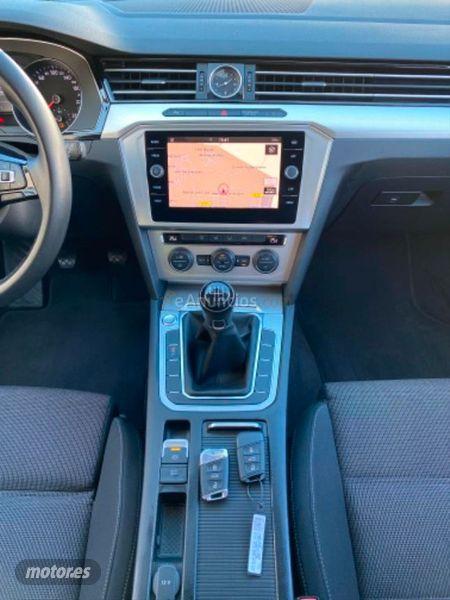Volkswagen Passat Advance 2.0 TDI 110kW 150CV Variant de 2018 con 120.000 Km por 19.500 EUR. en Badajoz