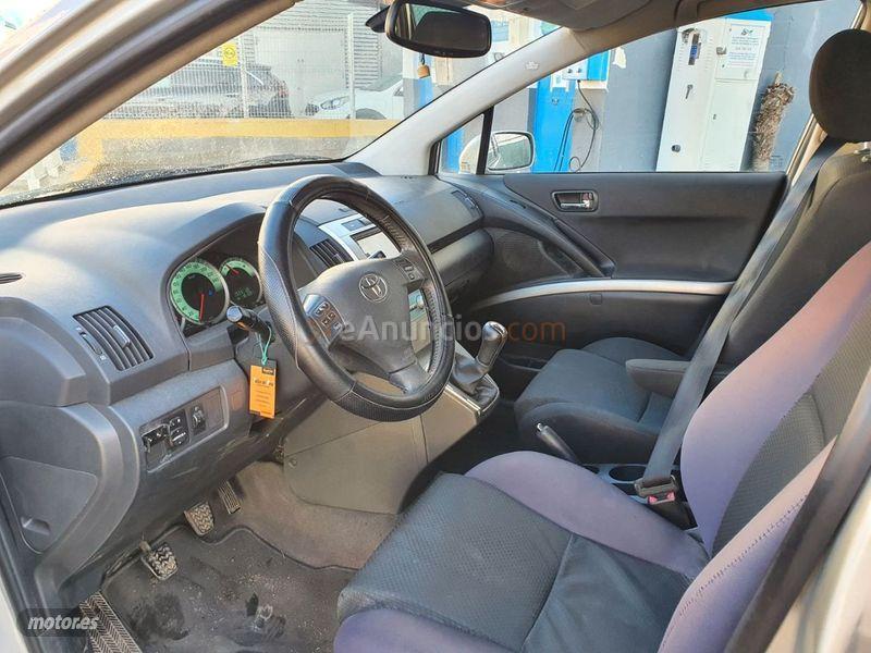 Toyota Corolla Verso 2.2 D4D 136cv Sol de 2007 con 161.340 Km por 4.700 EUR. en Valencia